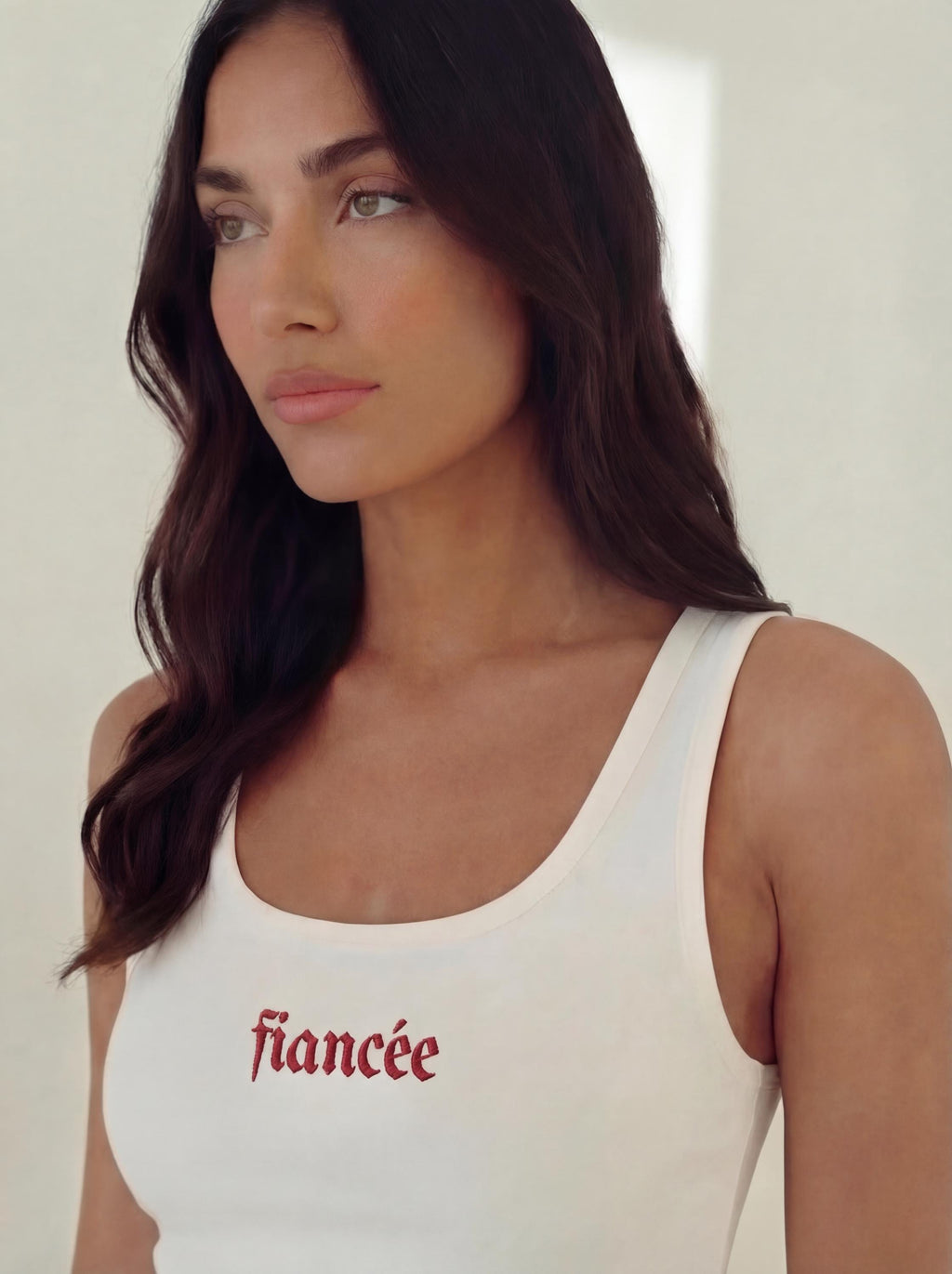 Fiancée Vest Top – Embroidered bride t-shirt – Bride to Be Shirt – Engagement Gift for friend – Minimal Bridal Top